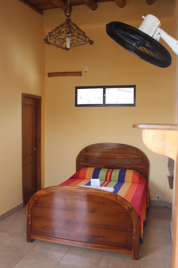 La Mariposa Hostal Olón Extérieur photo