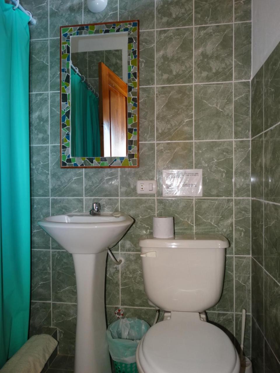 La Mariposa Hostal Olón Extérieur photo